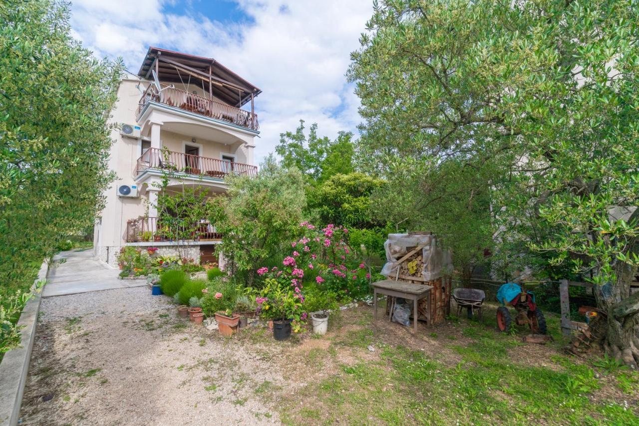 Apartments Bepina Биоград-на-Мору Экстерьер фото