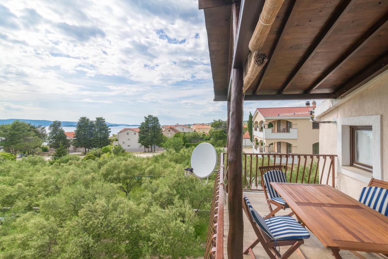 Apartments Bepina Биоград-на-Мору Экстерьер фото